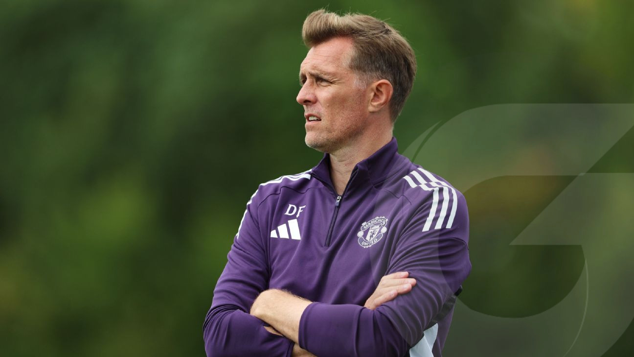 "El exjugador del Manchester United, Darren Fletcher, valora la oportunidad de entrenar"
