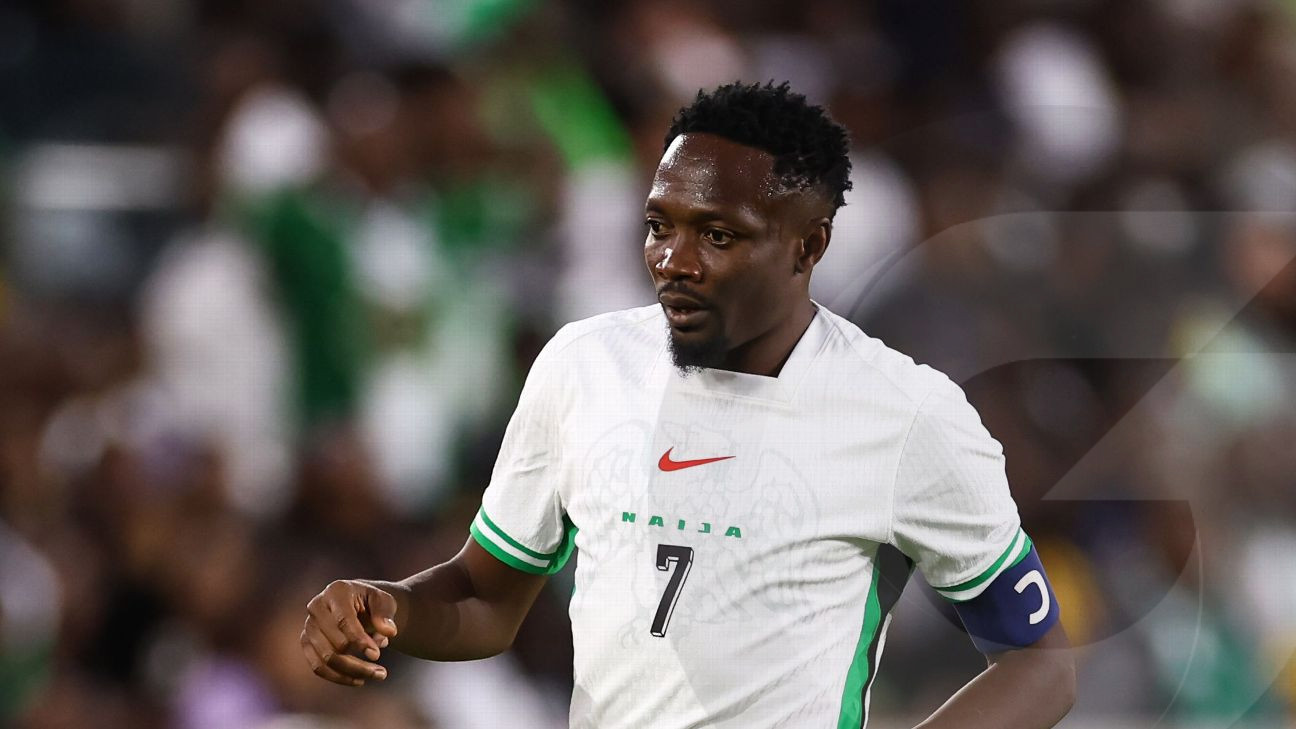 Ahmed Musa de Nigeria se despide de su trayectoria futbolística internacional de 15 años.