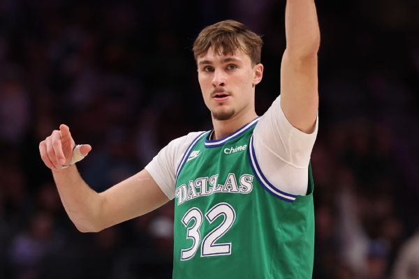 Informes: Cooper Flagg de los Mavs fuera del primer juego debido a enfermedad img 249806